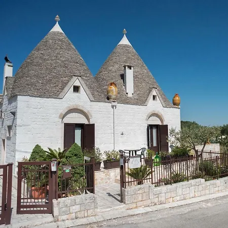 Grandi Trulli Bed & Breakfast-2
